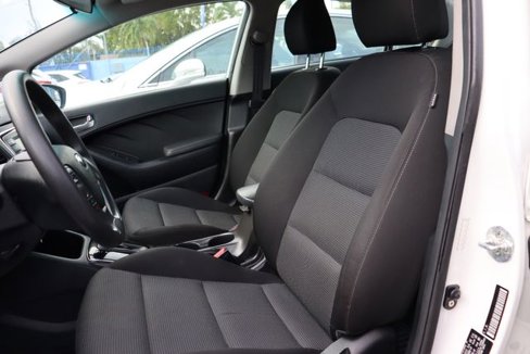 Used 2017 Kia Forte LX image 17