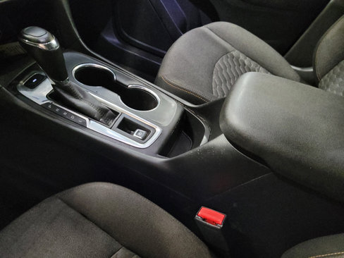 Used 2018 Chevrolet Equinox LT image 26