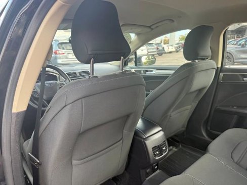 Certified 2018 Ford Fusion SE image 20