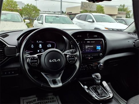 Certified 2023 Kia Soul EX image 17