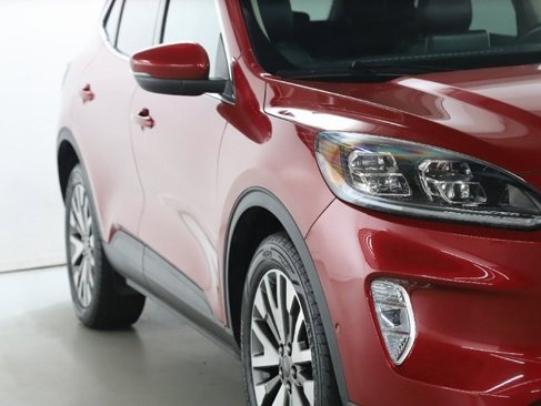 Used 2020 Ford Escape Titanium w/ Titanium Premium Package 2.0 image 9