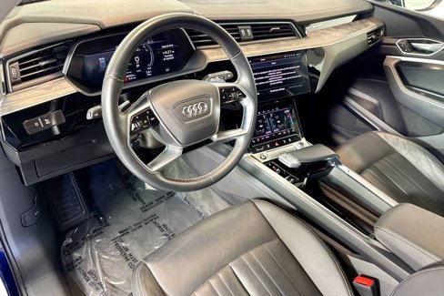 Used 2023 Audi e-tron Premium Plus w/ Premium Plus Package image 9