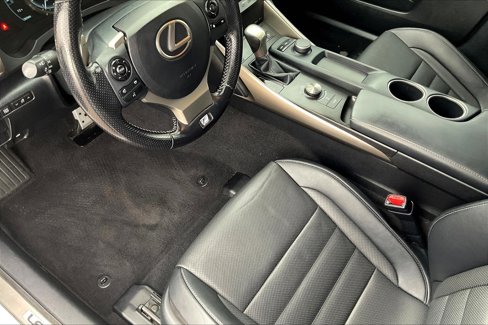 Used 2016 Lexus IS 200t image 14