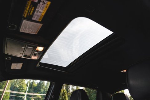 Used 2019 Toyota Tacoma Limited image 18