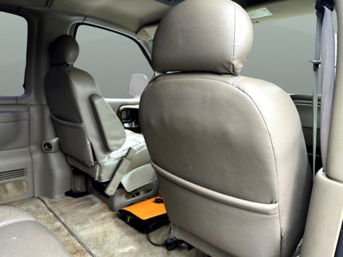 Used 2002 Chevrolet Express 1500 LT image 26
