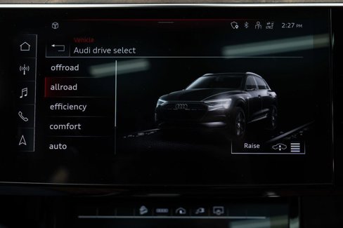 Used 2021 Audi e-tron Premium image 27