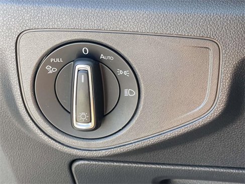 Used 2021 Volkswagen Atlas SE image 22