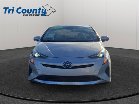 Used 2017 Toyota Prius Four image 2