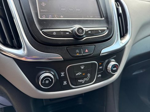 Used 2023 Chevrolet Equinox LT image 17