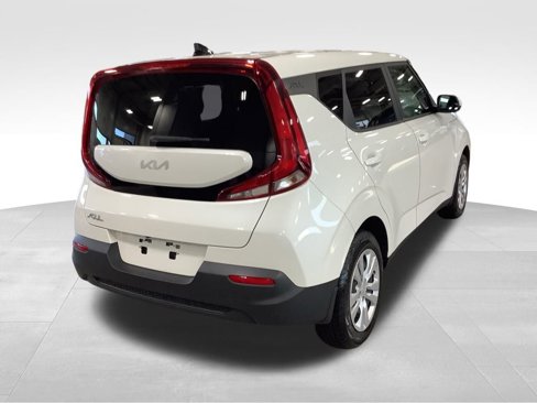 Used 2022 Kia Soul LX image 27