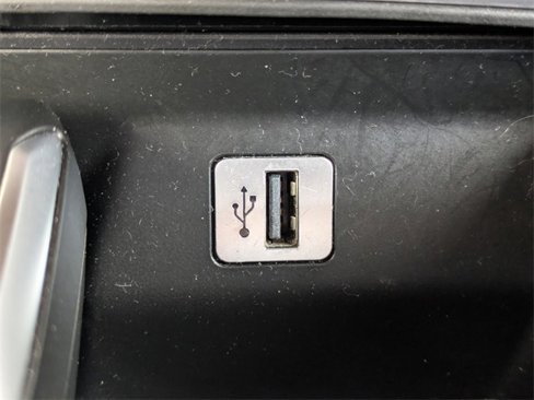 Used 2017 BMW 740i image 32