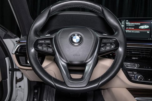 Used 2021 BMW 530i w/ Convenience Package image 21