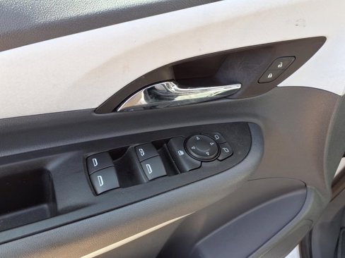 Used 2021 Chevrolet Bolt LT image 19