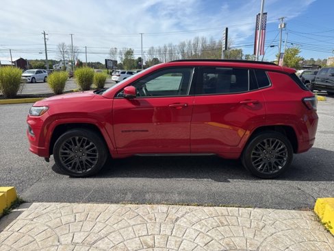 Used 2022 Jeep Compass Limited image 4