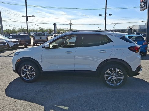 Used 2021 Buick Encore GX Essence w/ Advanced Technology Package image 4