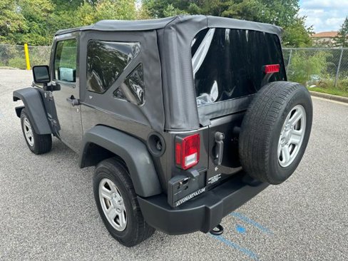 Used 2017 Jeep Wrangler Sport image 5
