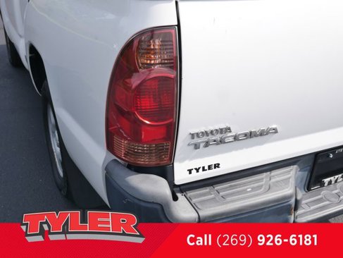 Used 2013 Toyota Tacoma 2WD Regular Cab image 11