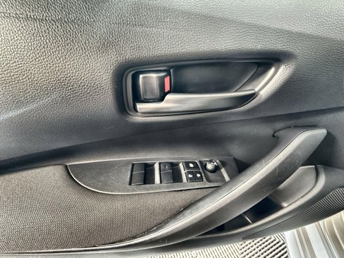 Used 2024 Toyota Corolla LE image 15