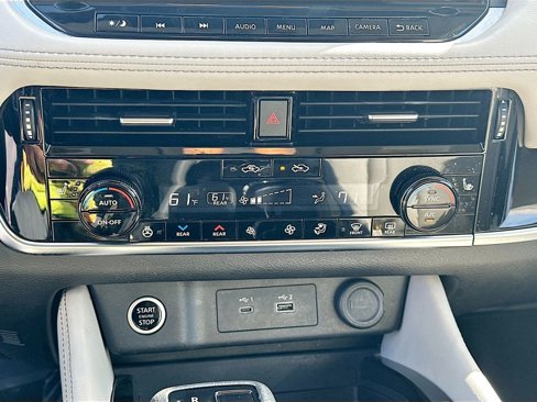 Used 2023 Nissan Rogue SL w/ SL Premium Package image 19