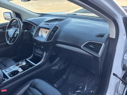 Used 2020 Ford Edge SEL image 33