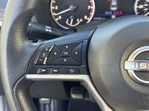 Used 2024 Nissan Altima 2.5 SV image 11