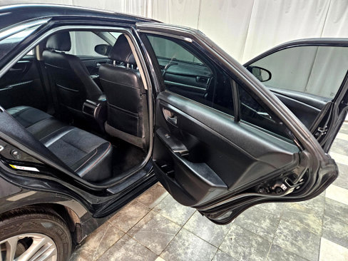 Used 2017 Toyota Camry LE image 11