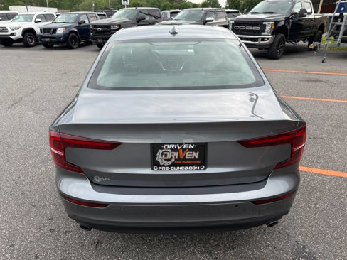 Used 2019 Volvo S60 T6 Momentum w/ Premium Package image 7