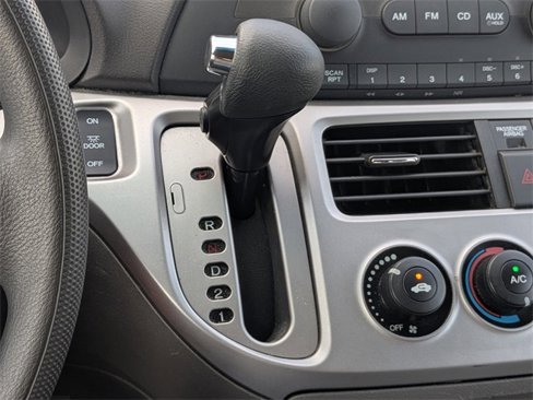 Used 2010 Honda Odyssey LX image 21