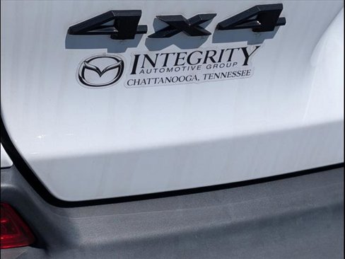 Used 2023 Jeep Cherokee Altitude Lux image 23