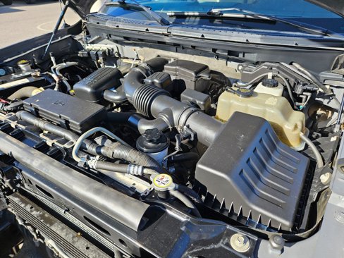 Used 2010 Ford F150 XLT image 32