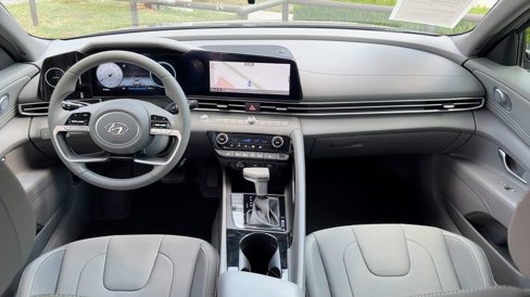 Used 2023 Hyundai Elantra SEL w/ Convenience Package image 21