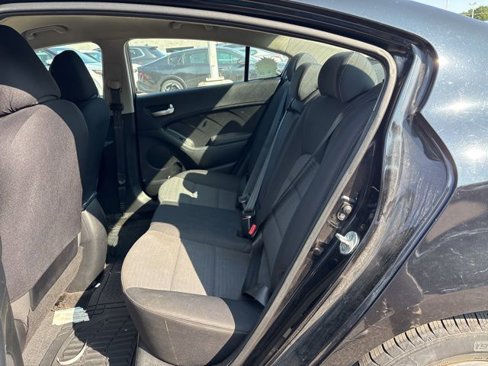 Used 2017 Kia Forte LX w/ LX Popular Package image 18