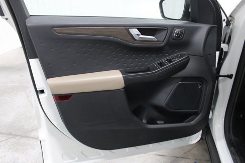 Used 2020 Ford Escape Titanium w/ Titanium Premium Package 2.0 image 21