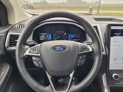 Certified 2022 Ford Edge Titanium image 19