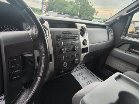 Used 2012 Ford F150 XLT w/ XLT Chrome Pkg image 16