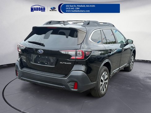 Used 2020 Subaru Outback Premium image 6