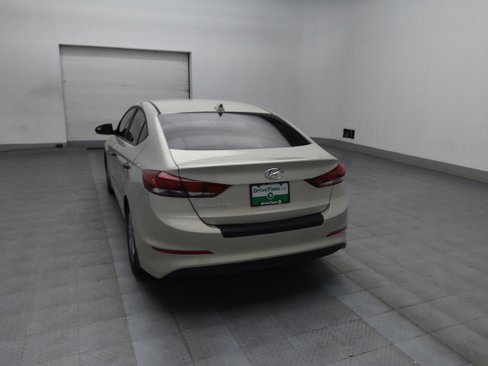 Used 2017 Hyundai Elantra SE image 6