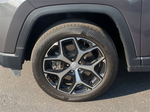 Used 2024 Jeep Compass Limited image 13