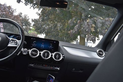 Used 2022 Mercedes-Benz GLA 250 4MATIC image 32