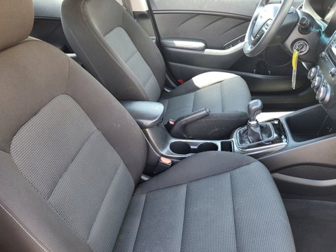 Used 2017 Kia Forte LX image 9