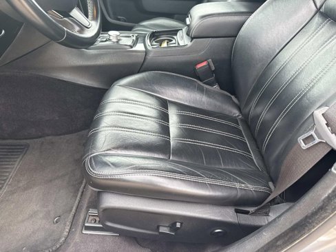 Used 2018 Chrysler 300 S w/ 300S Premium Group image 10