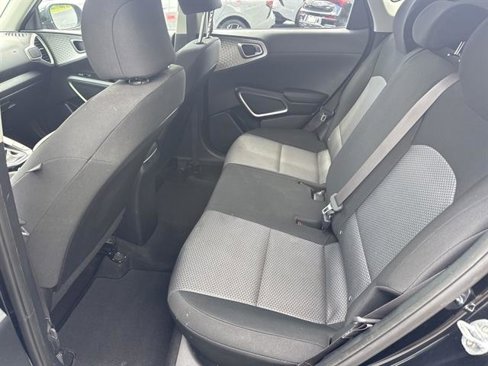 Used 2021 Kia Soul LX image 11