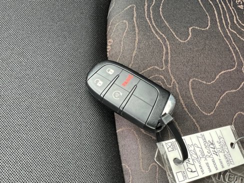 Used 2023 Jeep Renegade Latitude w/ Sun/Sound Group image 19