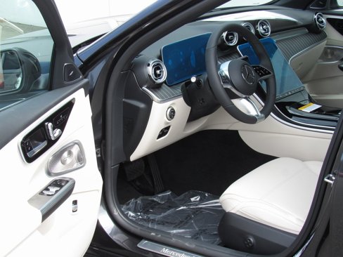 New 2025 Mercedes-Benz C 300 4MATIC Sedan image 9