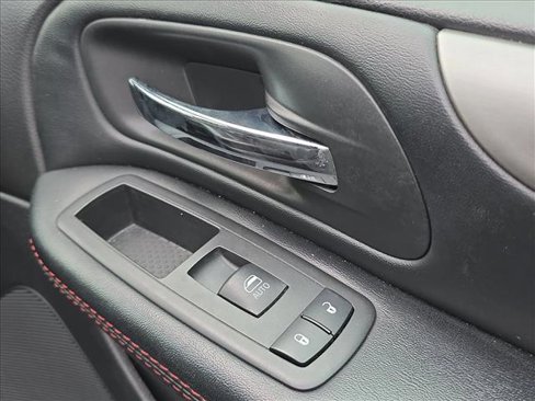 Used 2019 Dodge Grand Caravan GT image 25