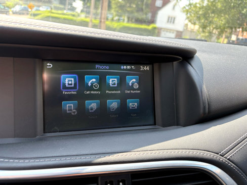 Used 2018 INFINITI QX30 Premium image 31