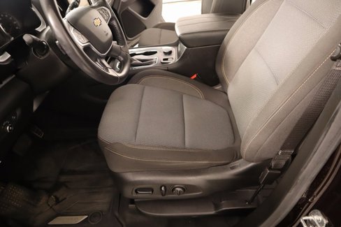 Used 2021 Chevrolet Traverse LT image 12