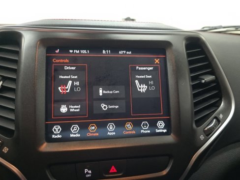 Used 2019 Jeep Cherokee Trailhawk w/ Cold Weather Group image 28