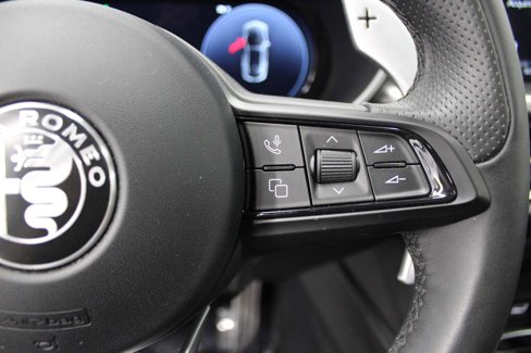 Used 2024 Alfa Romeo Tonale Veloce w/ Active Assist Package image 22