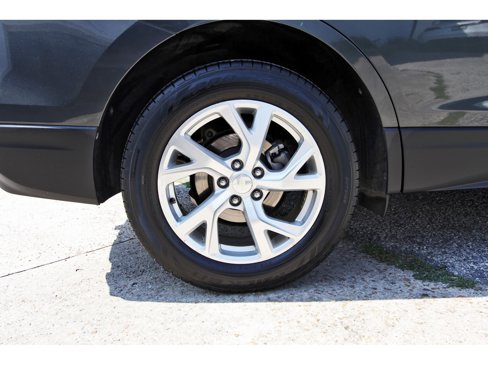 Used 2018 Chevrolet Equinox LT image 32